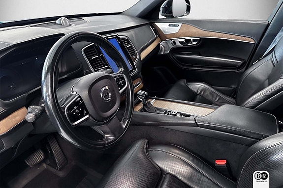 Volvo XC90 7 of 24