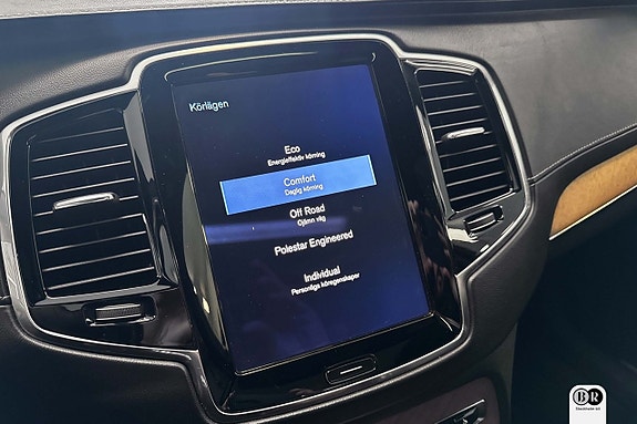 Volvo XC90 17 of 24
