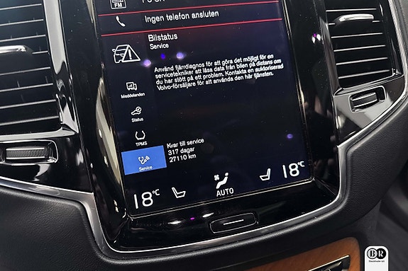 Volvo XC90 18 of 24