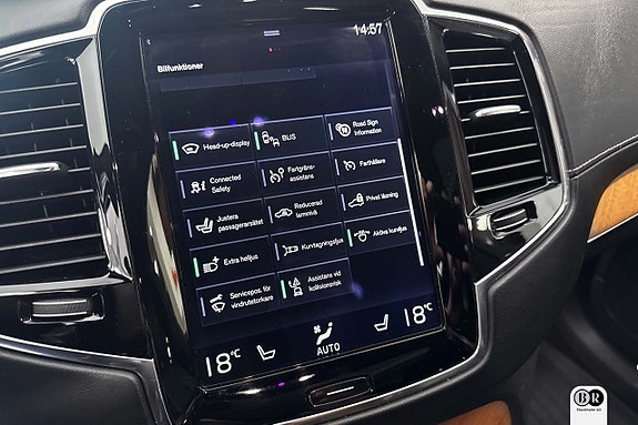 Volvo XC90 16 of 24