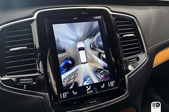 Volvo XC90 13 of 24