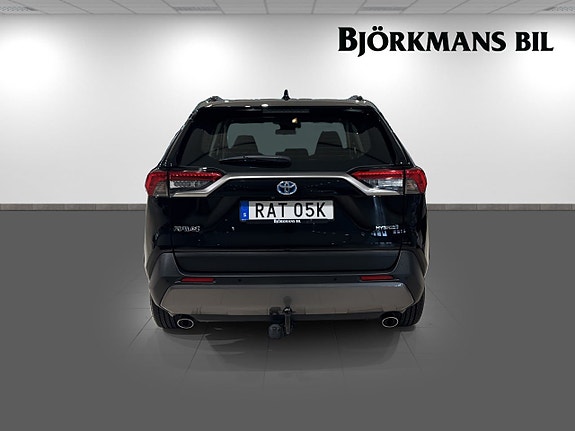 Toyota RAV4 5 of 14
