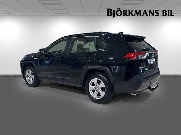 Toyota RAV4 6 of 14