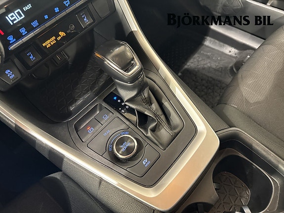 Toyota RAV4 12 of 14