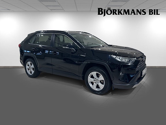 Toyota RAV4 3 of 14