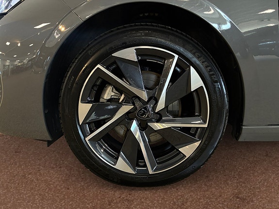 Peugeot 308 SW 9 of 20