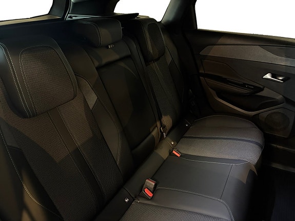 Peugeot 308 SW 17 of 20