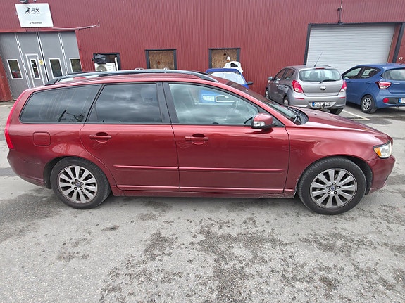 Volvo V50 5 of 16