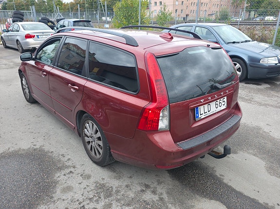 Volvo V50 6 of 16