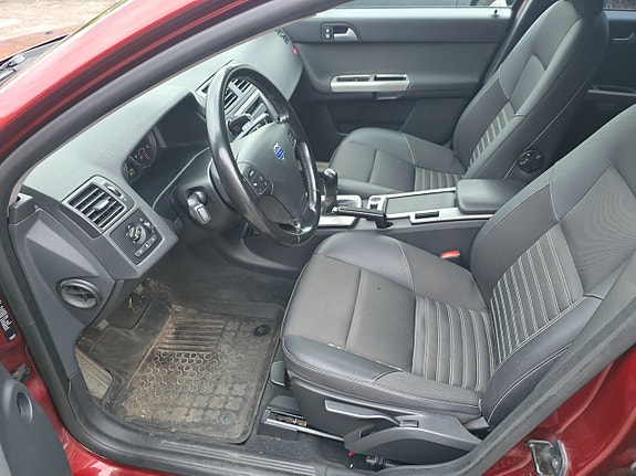 Volvo V50 12 of 16