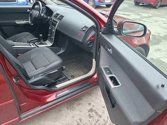 Volvo V50 16 of 16
