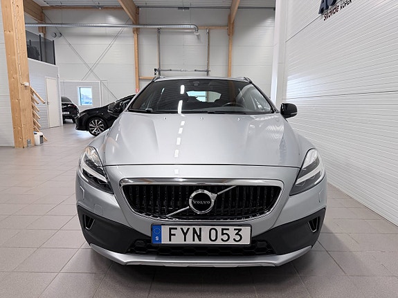 Volvo V40 Cross Country 4 of 18