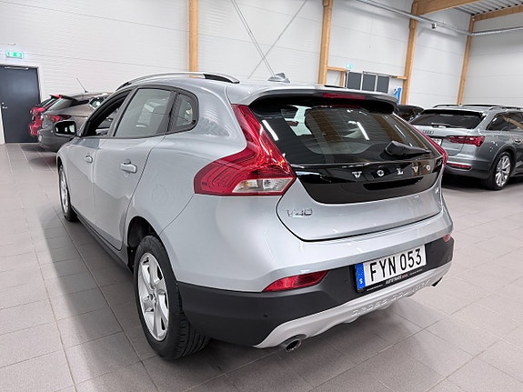 Volvo V40 Cross Country 10 of 18