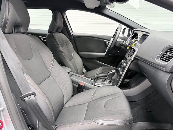 Volvo V40 Cross Country 17 of 18