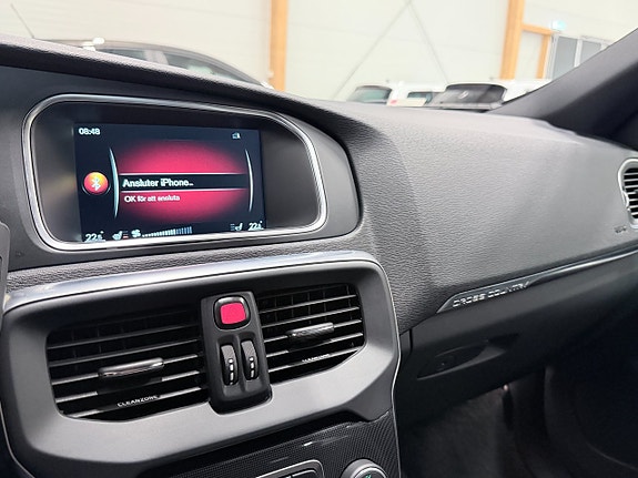 Volvo V40 Cross Country 15 of 18