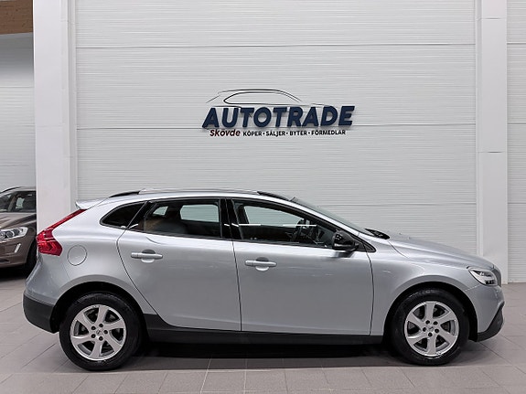 Volvo V40 Cross Country 6 of 18