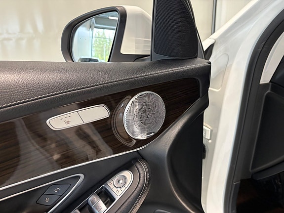 Mercedes-Benz GLC350 e 9 of 20