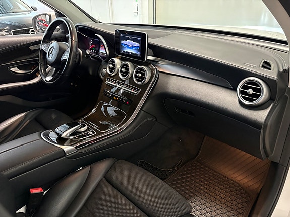 Mercedes-Benz GLC350 e 12 of 20