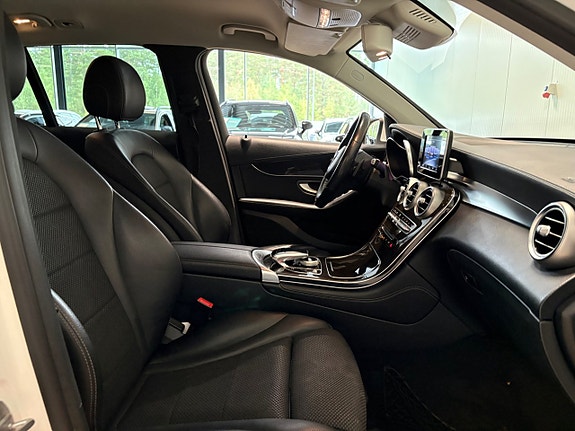 Mercedes-Benz GLC350 e 13 of 20