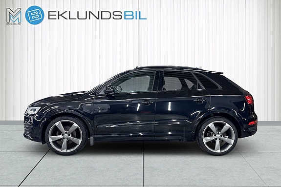 Audi Q3 2 of 19