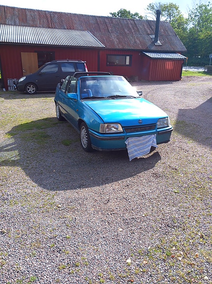 Opel Kadett 3 of 5