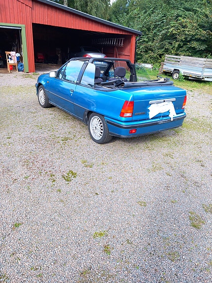 Opel Kadett 4 of 5