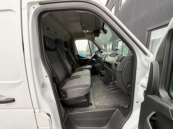 Renault Master 16 of 16