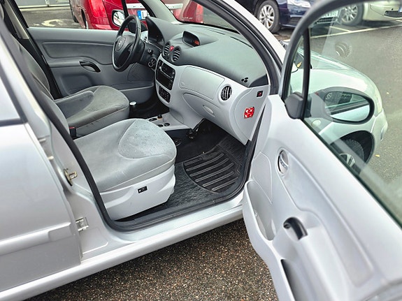 Citroen C3 13 of 17