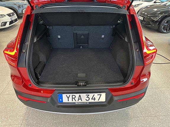 Volvo XC40 14 of 17