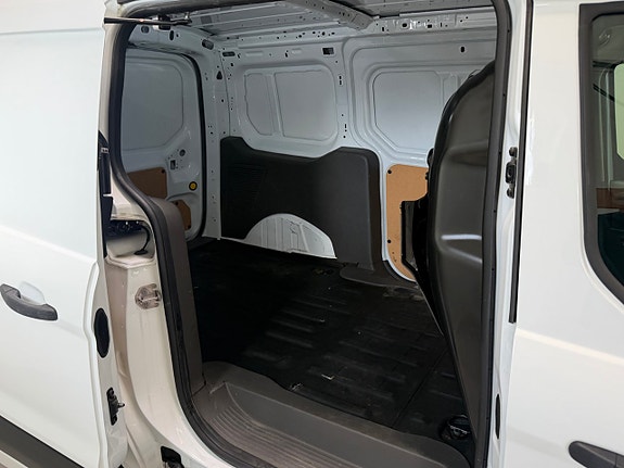 Ford Transit Connect 16 of 18