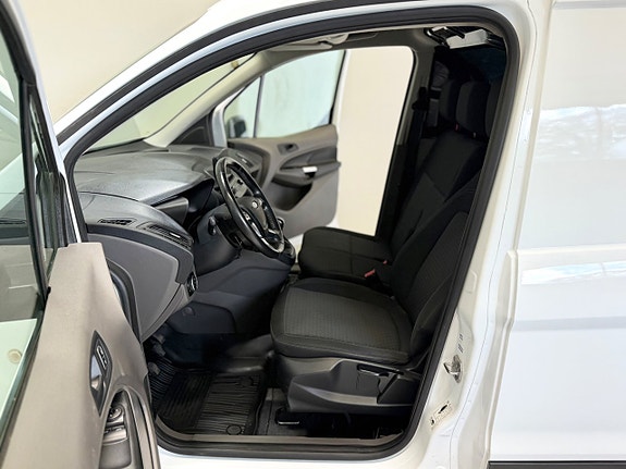 Ford Transit Connect 8 of 18