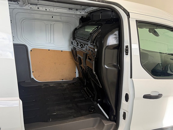 Ford Transit Connect 17 of 18