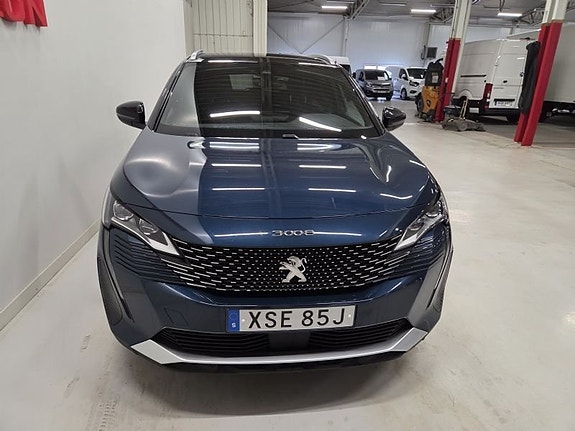 Peugeot 3008 2 of 10