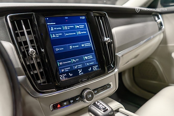 Volvo V90 24 of 28