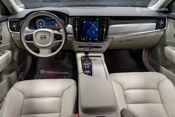 Volvo V90 19 of 28