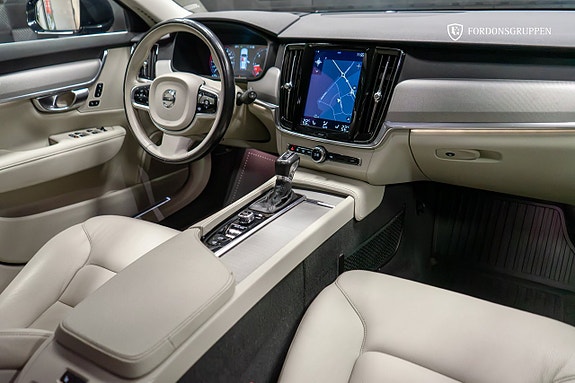 Volvo V90 21 of 28