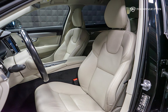 Volvo V90 15 of 28