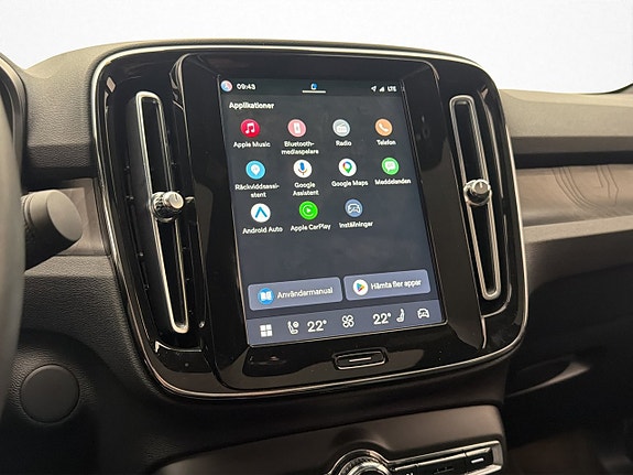 Volvo C40 25 of 30