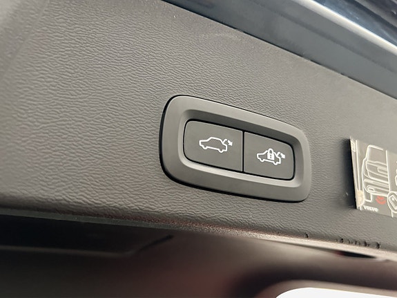 Volvo XC40 10 of 30