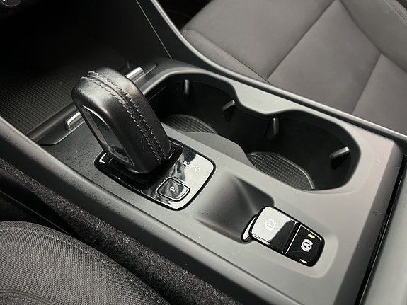 Volvo XC40 27 of 30