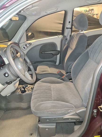 Chrysler PT Cruiser 3 of 4