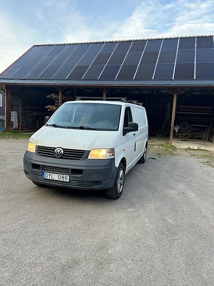 Volkswagen Transporter 2 of 8
