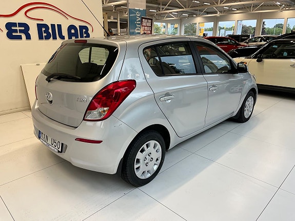 Hyundai i20 4 of 8