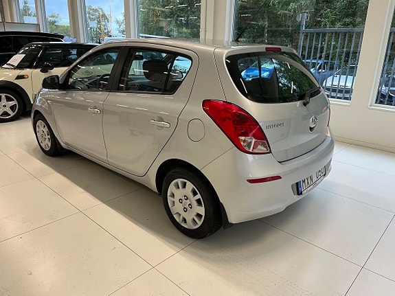 Hyundai i20 3 of 8