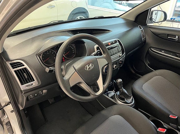 Hyundai i20 5 of 8