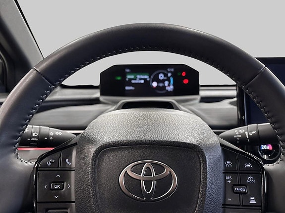 Toyota C-HR 14 of 24