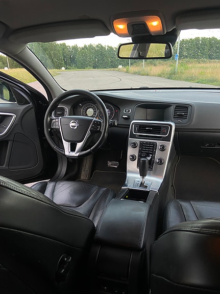 Volvo V60 6 of 9
