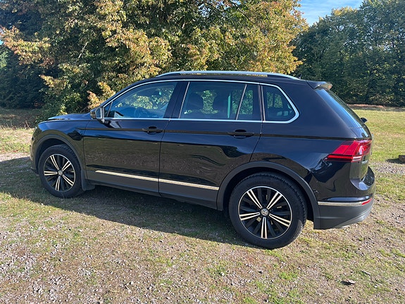 Volkswagen Tiguan 2 of 9