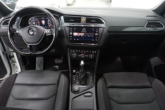Volkswagen Tiguan 12 of 27