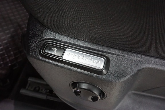 Volkswagen Tiguan 27 of 27